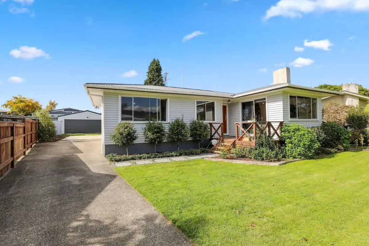 Sunny Inn Tawavale Rotorua Holiday home